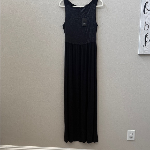 Tart Elegant Black Maxi Dress - Picture 1 of 6